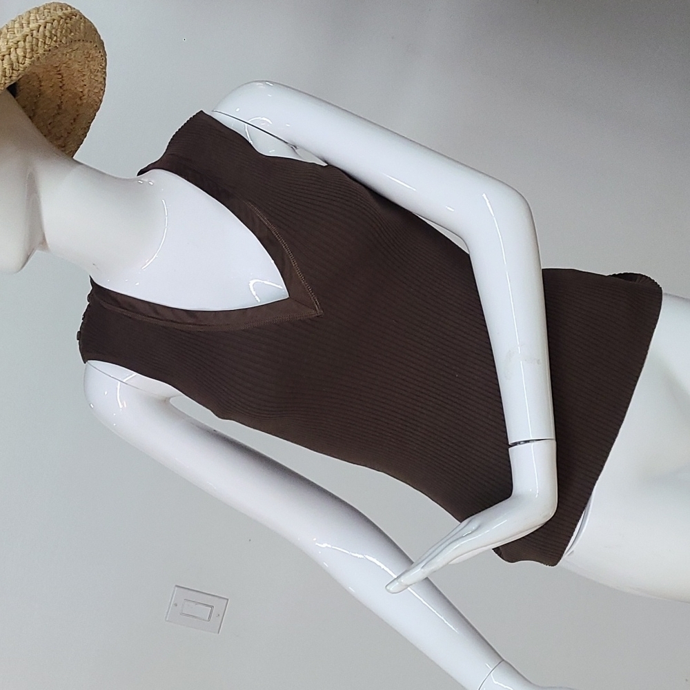 Votre Nom Sleeveless Top